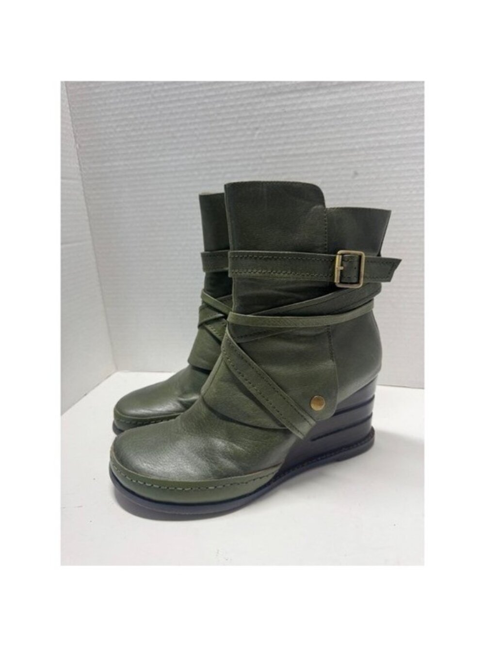 Miz Mooz Beverly Olive Green Leather Wedge Ankle Boots Size 10 5334-4307-8A
